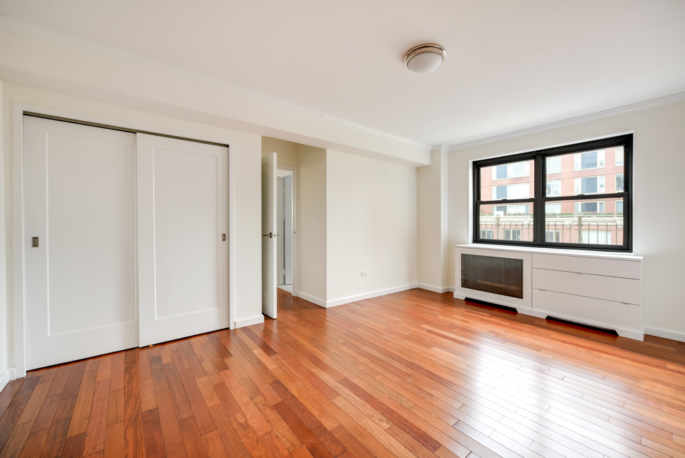 305 E 72nd St, Unit PHB Manhattan, NY 10021 - Photo 13 of 16