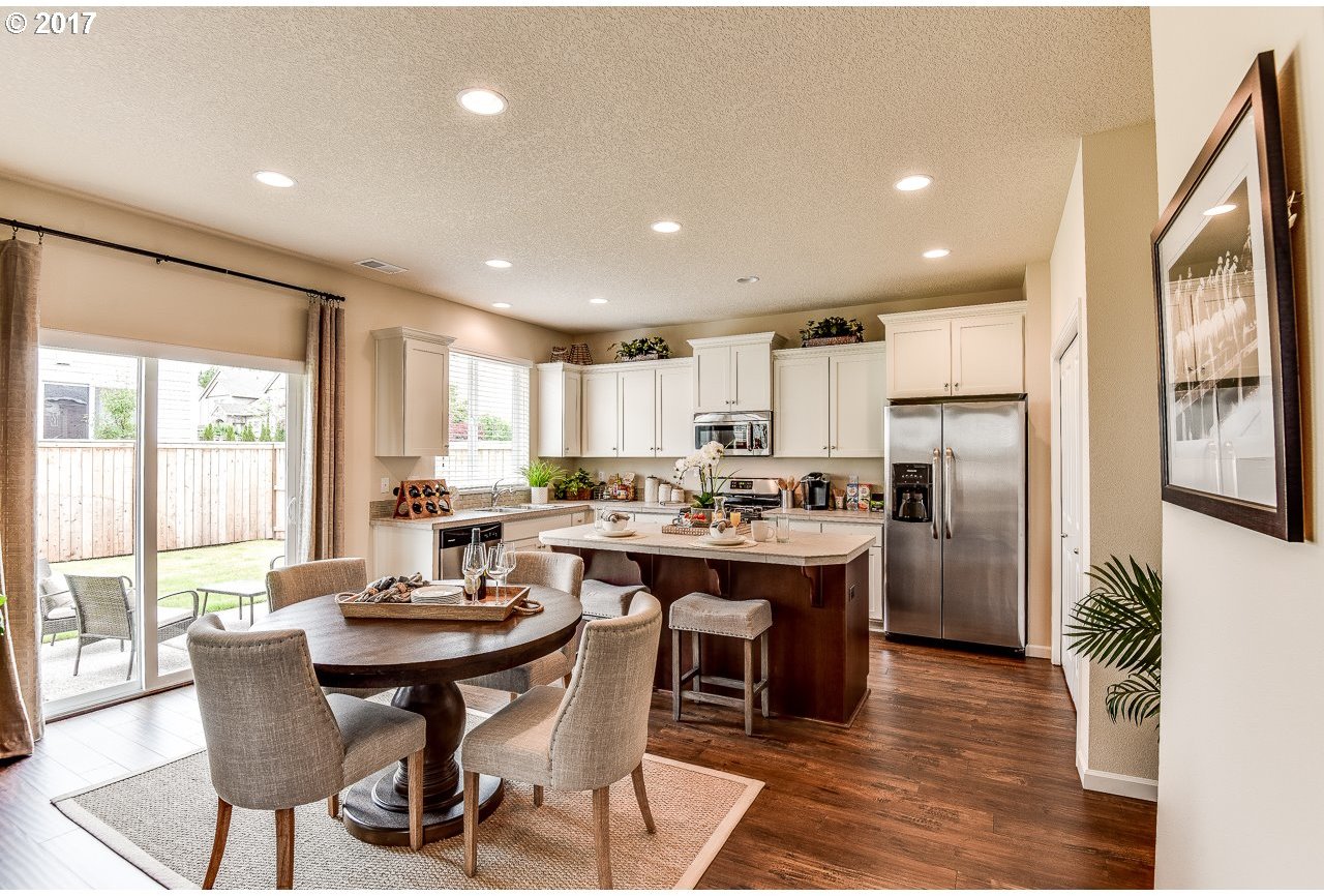 8573 Southwest Schmidt Loop Tigard, OR 97224 - Photo 2 of 29 Gallery Image 2