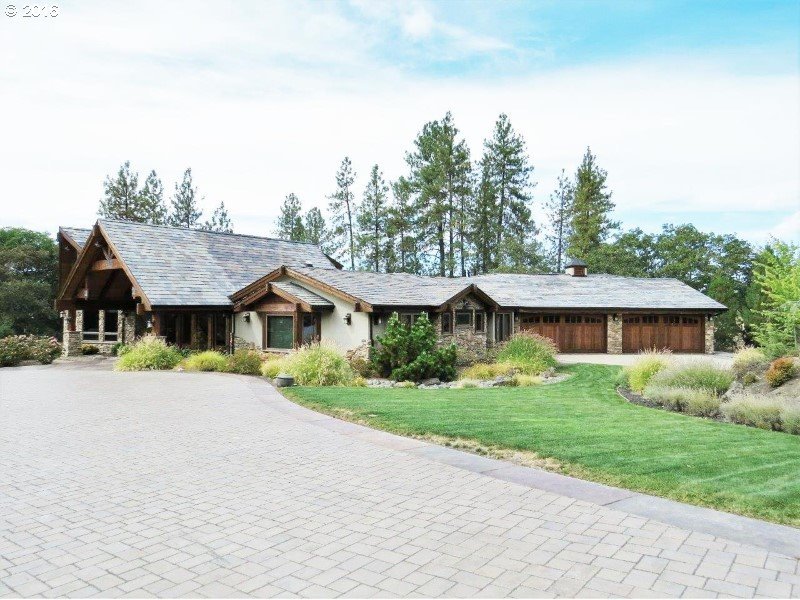 13400 Table Rock Road White City, OR 97503 - Photo 2 of 32 Gallery Image 2