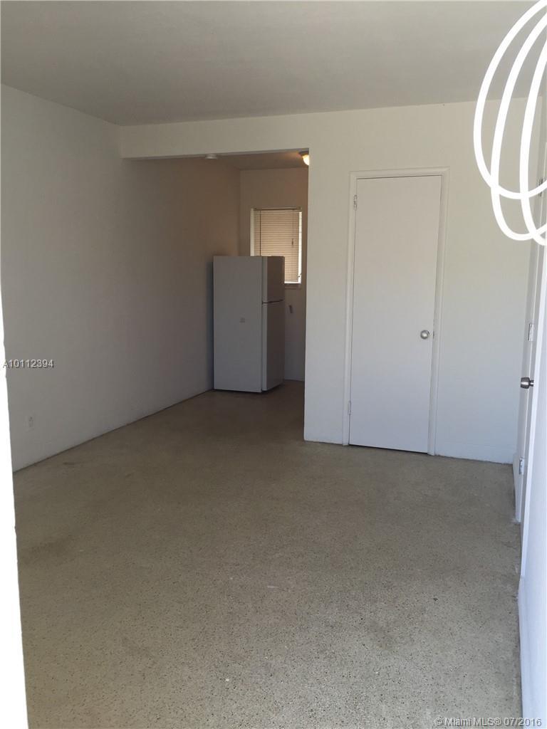 2041 Jackson Street, Unit 3 Hollywood, FL 33020 - Photo 6 of 12