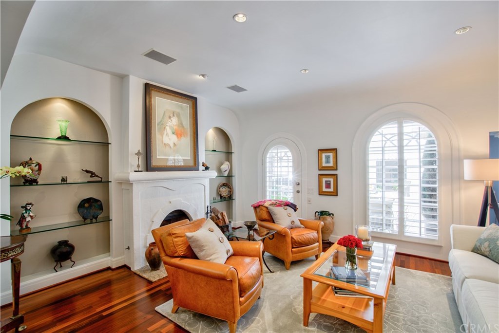 60 63rd Place Long Beach, CA 90803 - Photo 8 of 53