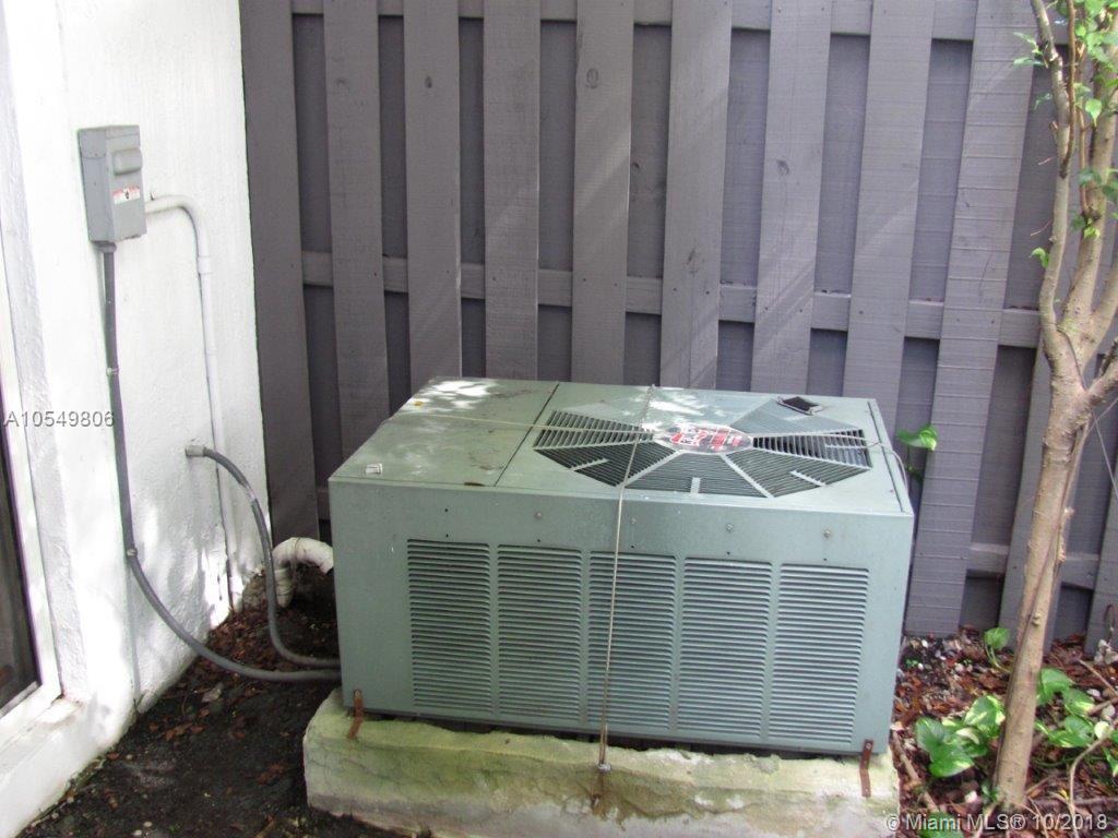 123 Southwest 17th Road, Unit 103 Miami, FL 33129 - Photo 13 of 20