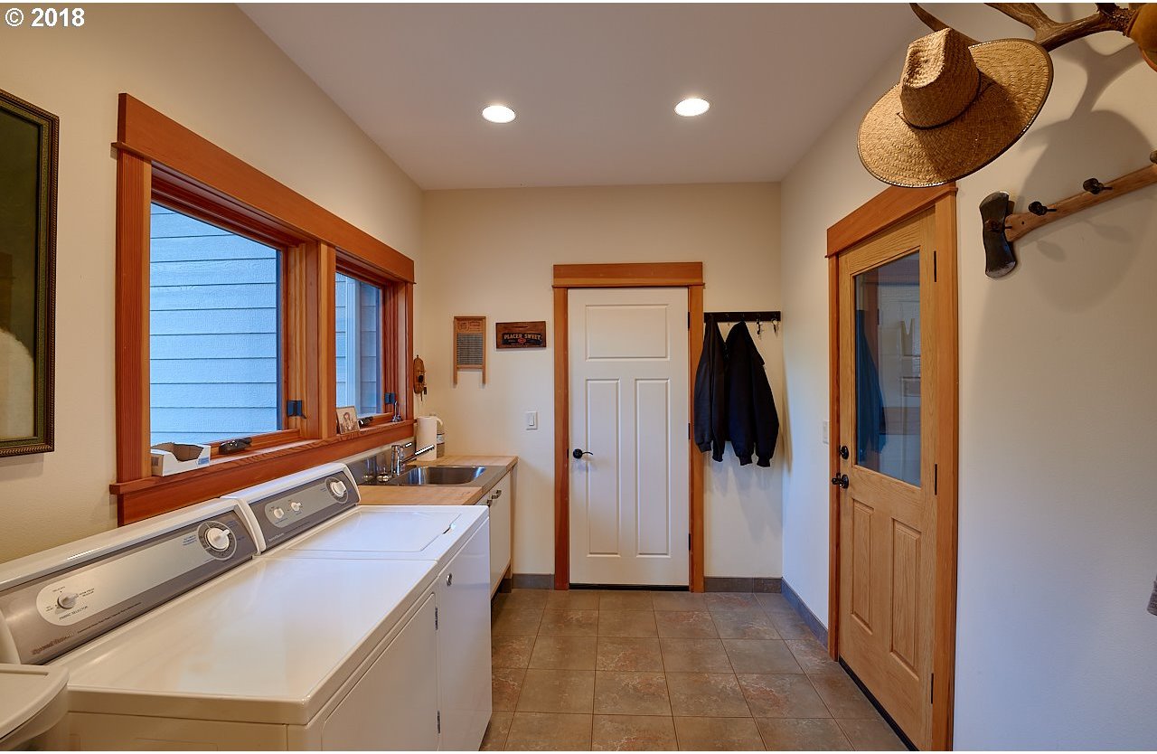 17971 Southeast Walnut Hill Road Amity, OR 97101 - Photo 22 of 32