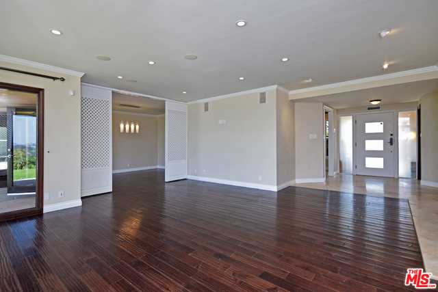 2078 Stradella Road Los Angeles, CA 90077 - Photo 6 of 37