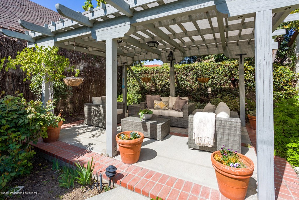 465 Allendale Road Pasadena, CA 91106 - Photo 32 of 37 572777