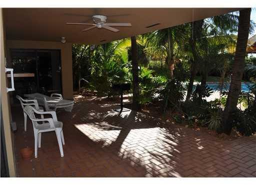 2020 Southwest 99th Avenue Miami, FL 33165 - Photo 11 of 14