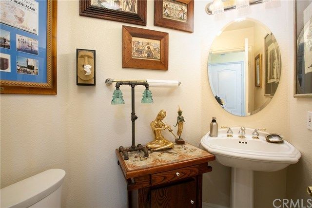 $990,000 | 285 Mesa Drive, Costa Mesa, CA 92627