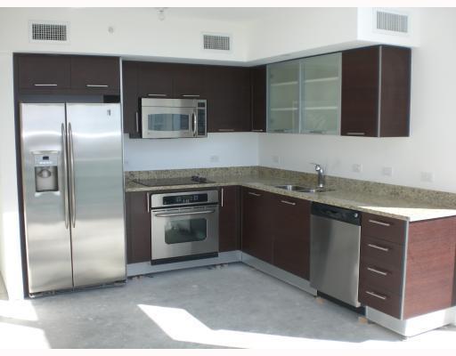 41 Southeast 5th Street, Unit 1517 Miami, FL 33131 - Photo 9 of 16