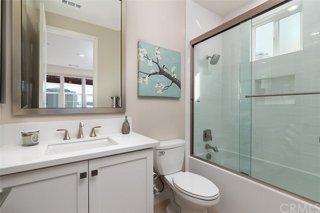67 Swift Irvine, CA 92618 - Photo 14 of 44 Ensuite full Bathroom