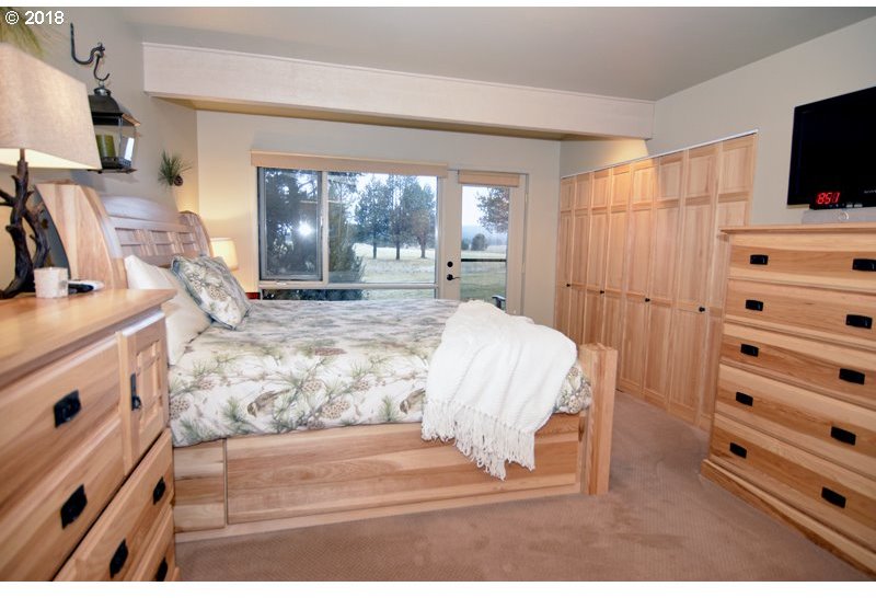 57248 Island Road, Unit 48 Sunriver, OR 97707 - Photo 15 of 25