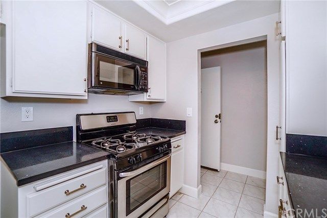 $350,000 | 955 East 3rd Street, Unit 405, Long Beach, CA 90802