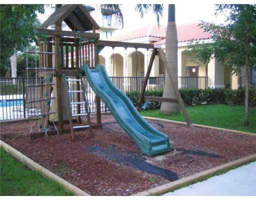 8440 Southwest 8th Street, Unit 404A Miami, FL 33144 - Photo 10 of 10