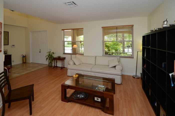 3838 Falcon Ridge Circle Weston, FL 33331 - Photo 6 of 26 Gallery Image 6