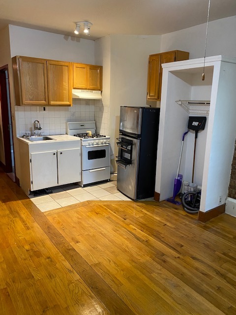 212 Lewis Avenue, Unit 14 Brooklyn, NY 11221 - Photo 1 of 3