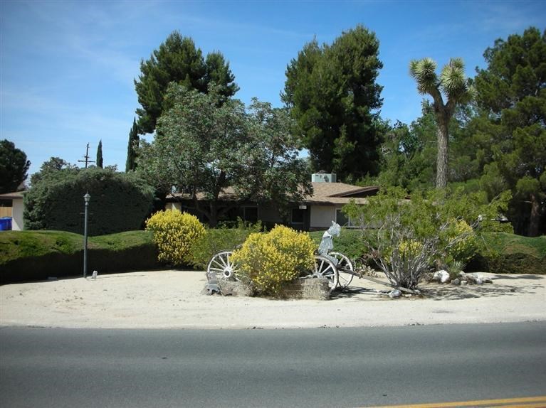 19608 Tomahawk Road Apple Valley, CA 92307 - Photo 1 of 1