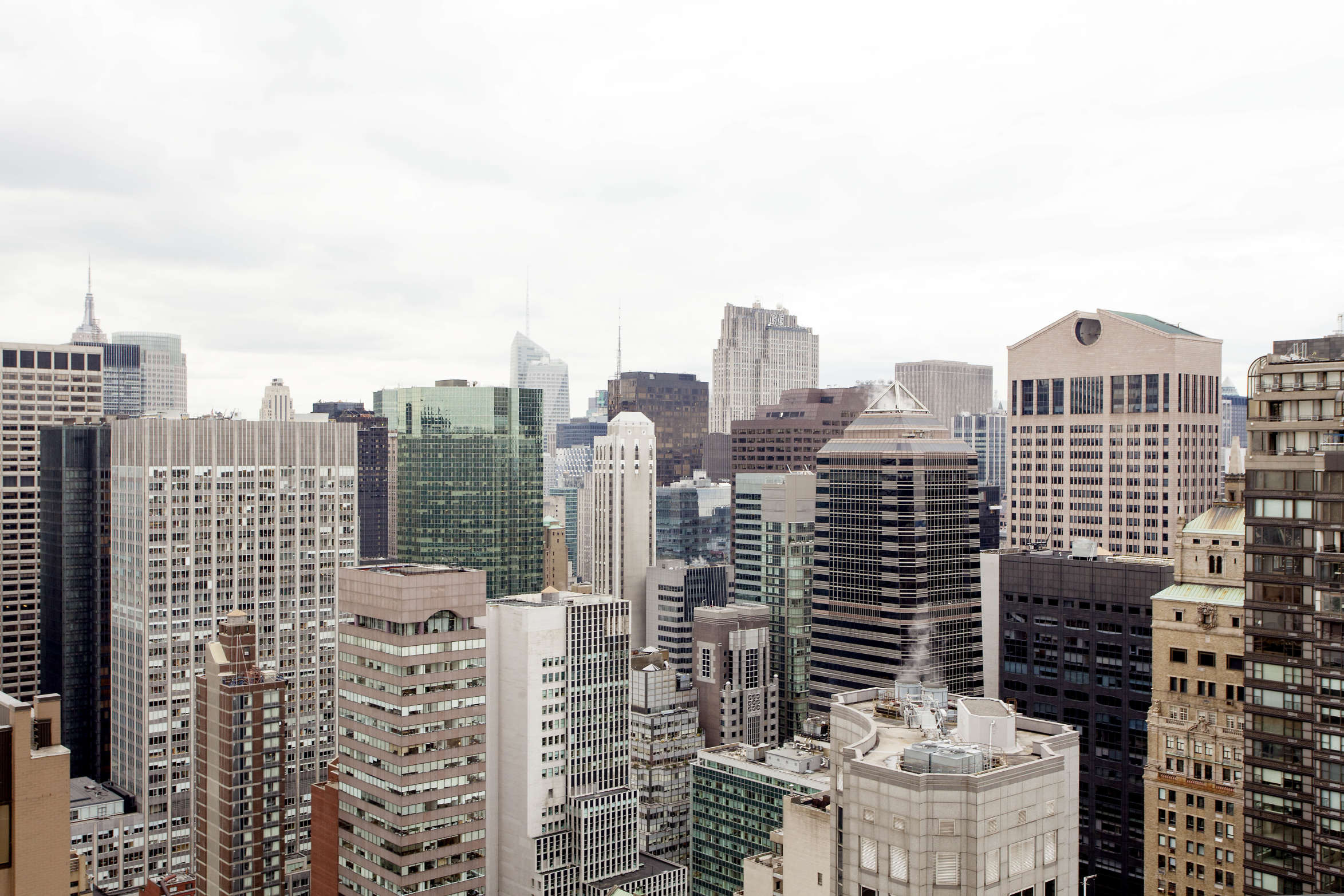 151 East 58th Street, Unit 34B Manhattan, NY 10022 - Photo 8 of 11