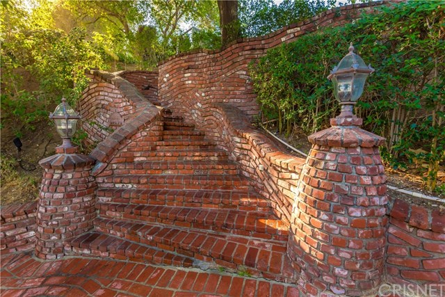 23565 Neargate Drive Newhall, CA 91321 - Photo 27 of 29