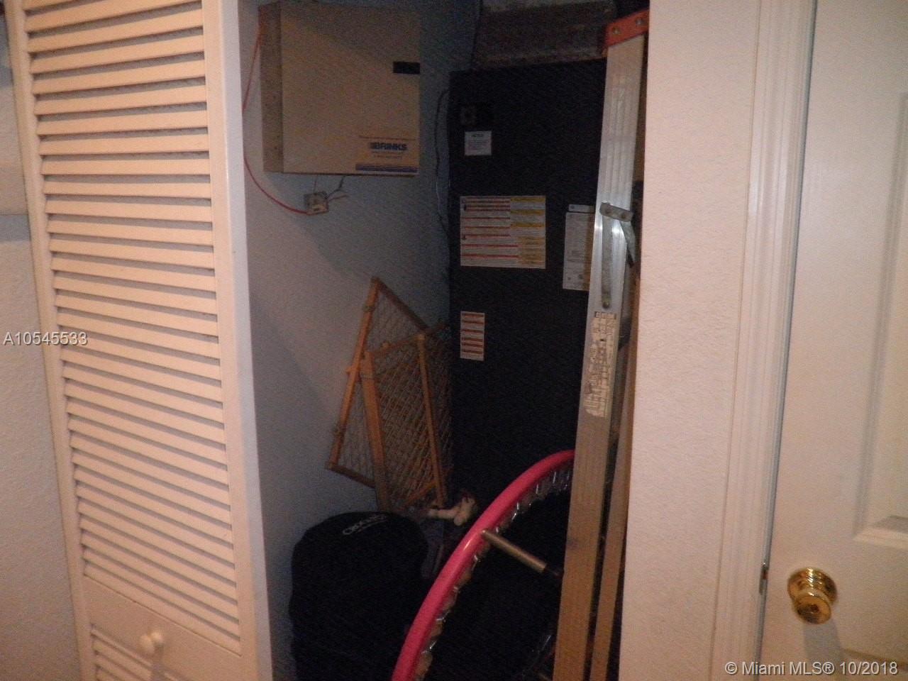 2015 Nassau Drive, Unit 2015 Riviera Beach, FL 33404 - Photo 18 of 51