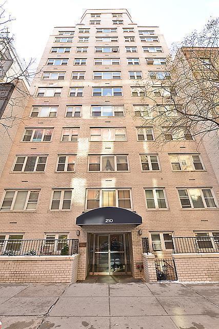 210 E 63rd St, Manhattan, NY 10065 - Photo 2 of 8
