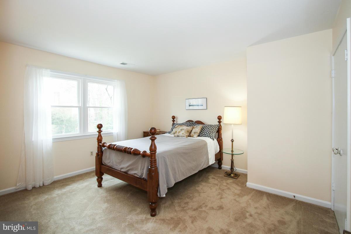 8712 Seven Locks Road Bethesda, MD 20817 - Photo 22 of 29