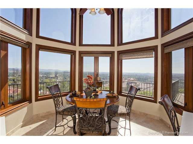 1798 Kings Road Vista, CA 92084 - Photo 5 of 25