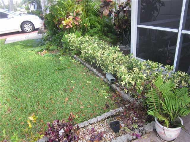 9035 Flynn Circle, Unit 4 Boca Raton, FL 33496 - Photo 20 of 25 Gallery Image 20