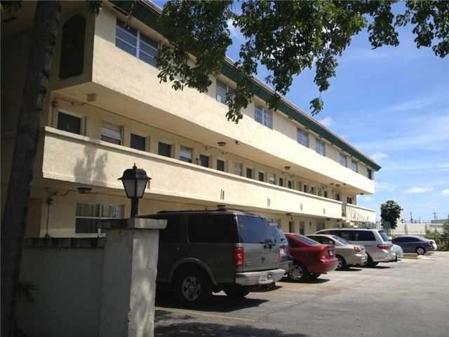 465 Swallow Drive, Unit 9 Miami, FL 33166 - Photo 2 of 15
