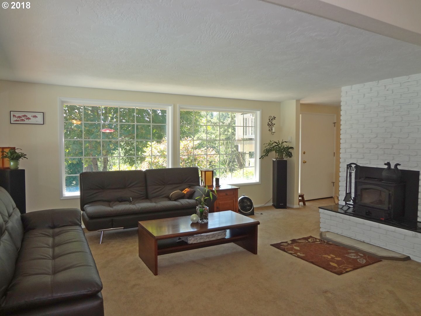 31500 Fox Hollow Road Eugene, OR 97405 - Photo 1 of 32 Gallery Image 1