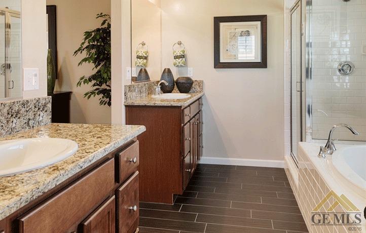 5700 Samuelson Street Bakersfield, CA 93313 - Photo 8 of 36