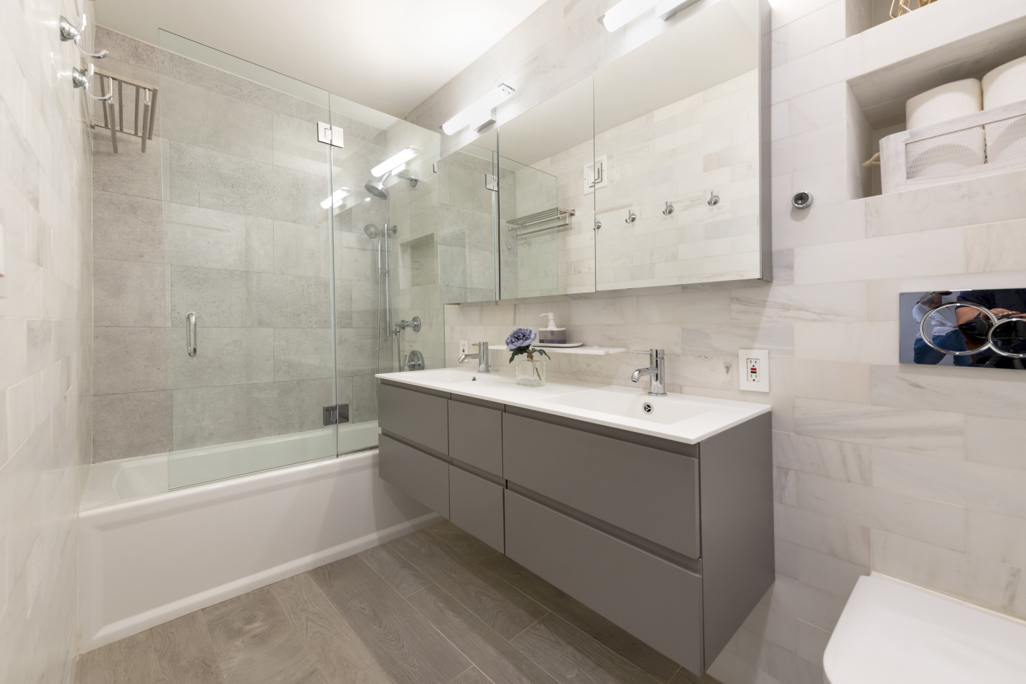 136 East 56th Street, Unit 3J Manhattan, NY 10022 - Photo 10 of 14