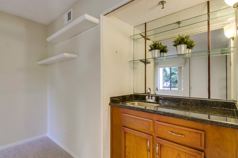 5665 Friars Road, Unit 203 San Diego, CA 92110 - Photo 6 of 25