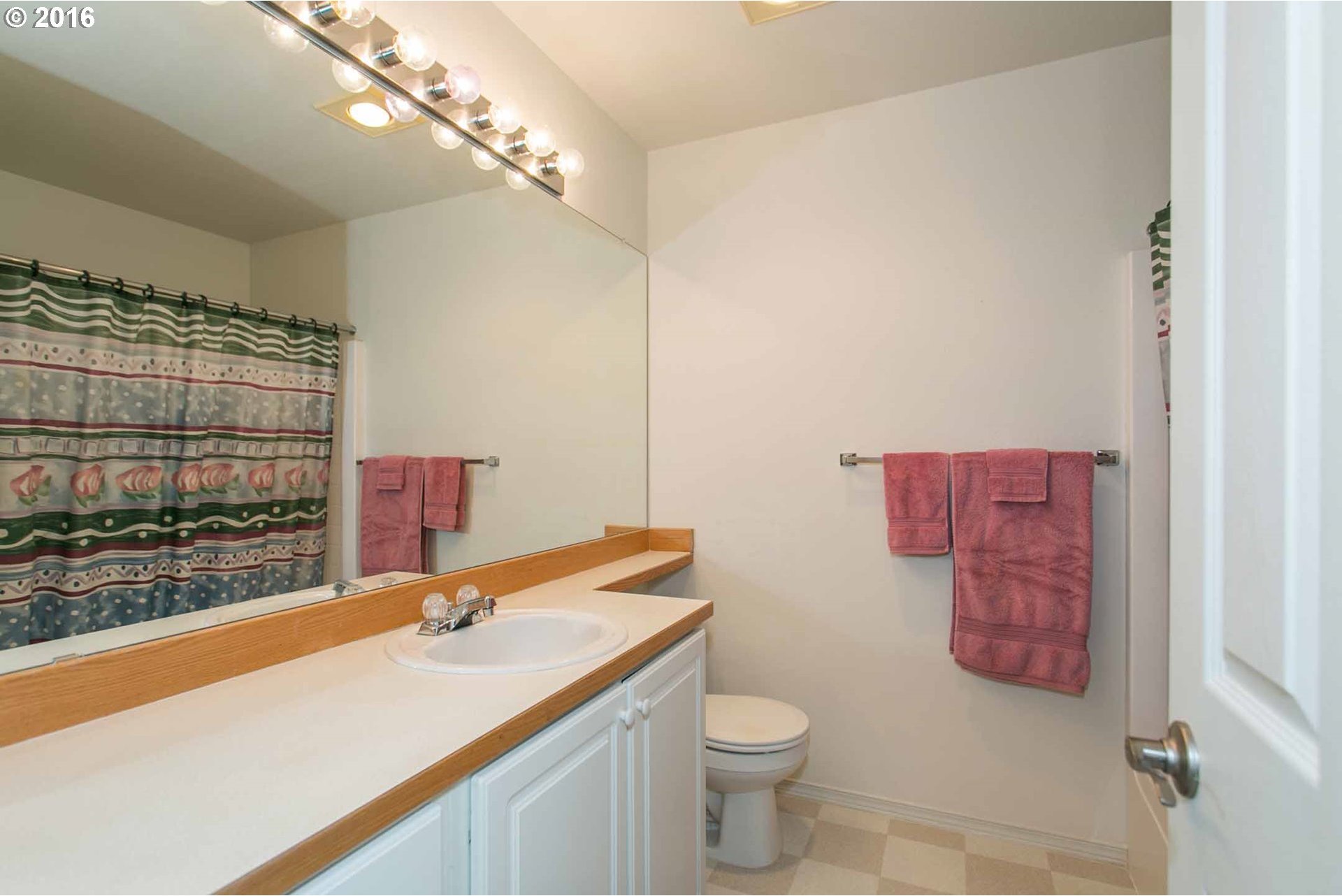 14188 Southwest Barrows Road, Unit 2 Tigard, OR 97223 - Photo 19 of 23 Gallery Image 19