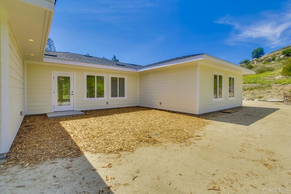 40185 Ross Road Fallbrook, CA 92028 - Photo 18 of 25 Gallery Image 18