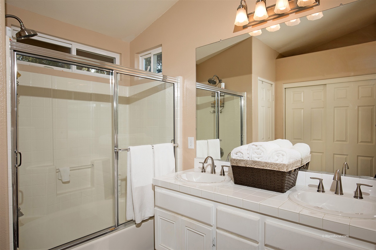 11368 Village Ridge Road San Diego, CA 92131 - Photo 18 of 25 Gallery Image 18
