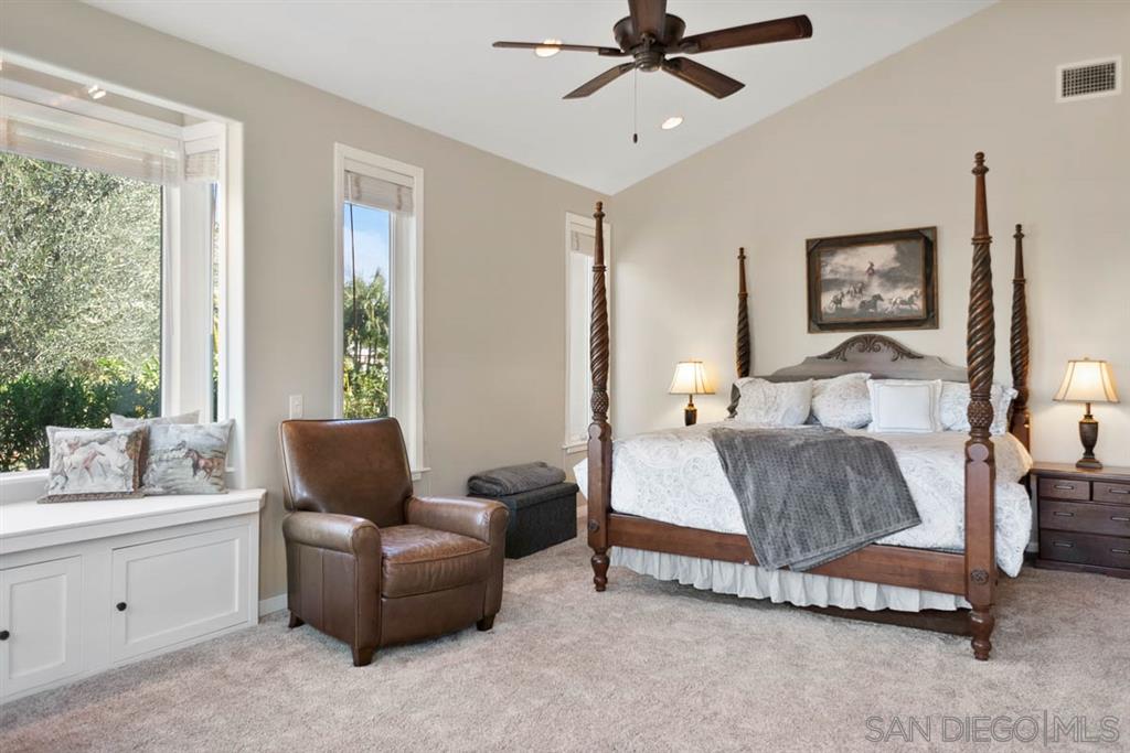 2433 7th Street Encinitas, CA 92024 - Photo 11 of 25 Gallery Image 11