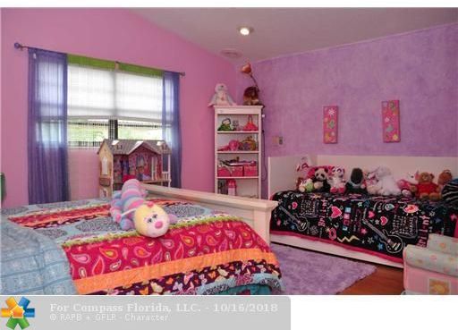 2009 Sunrise Key Boulevard Fort Lauderdale, FL 33304 - Photo 17 of 25