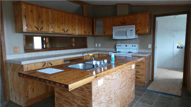 16 Jim Lyle Road Cumberland City, TN 37050 - Photo 4 of 12 Kitchen
