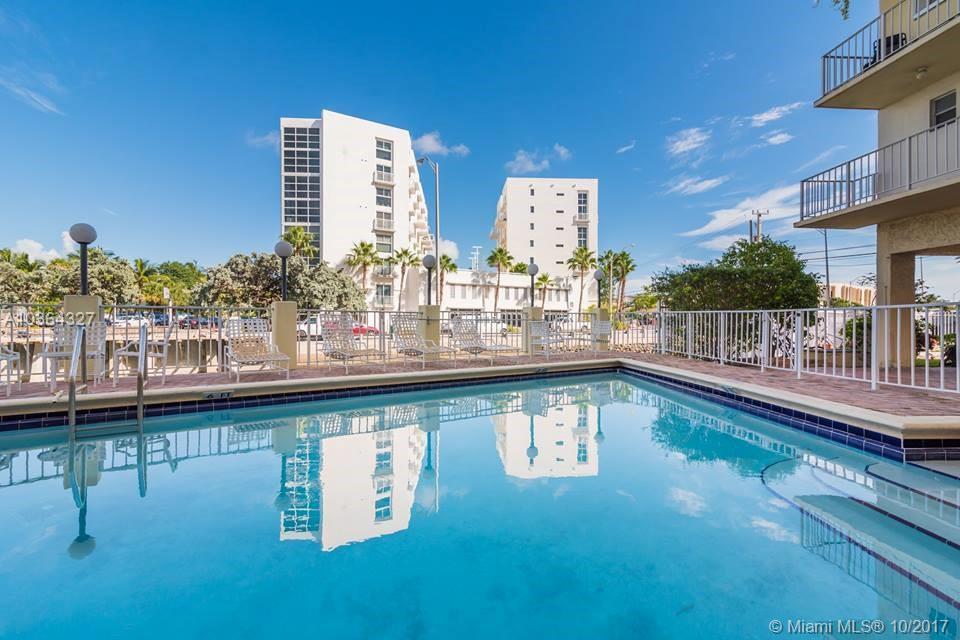 1674 Bay Road, Unit 505 Miami Beach, FL 33139 - Photo 9 of 10