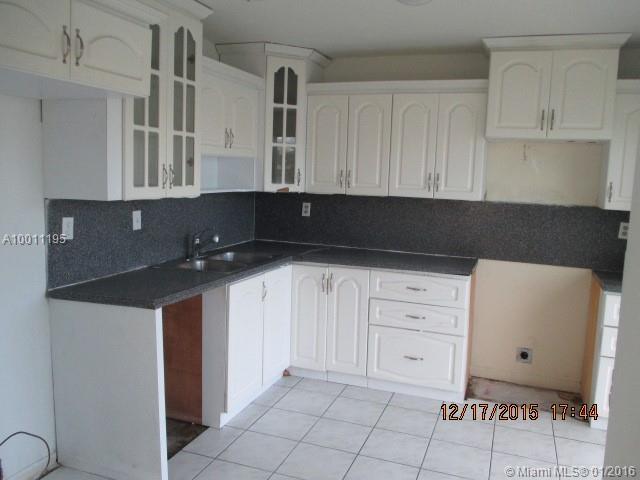 3391 Java Plum Avenue Miramar, FL 33025 - Photo 3 of 12 Gallery Image 3