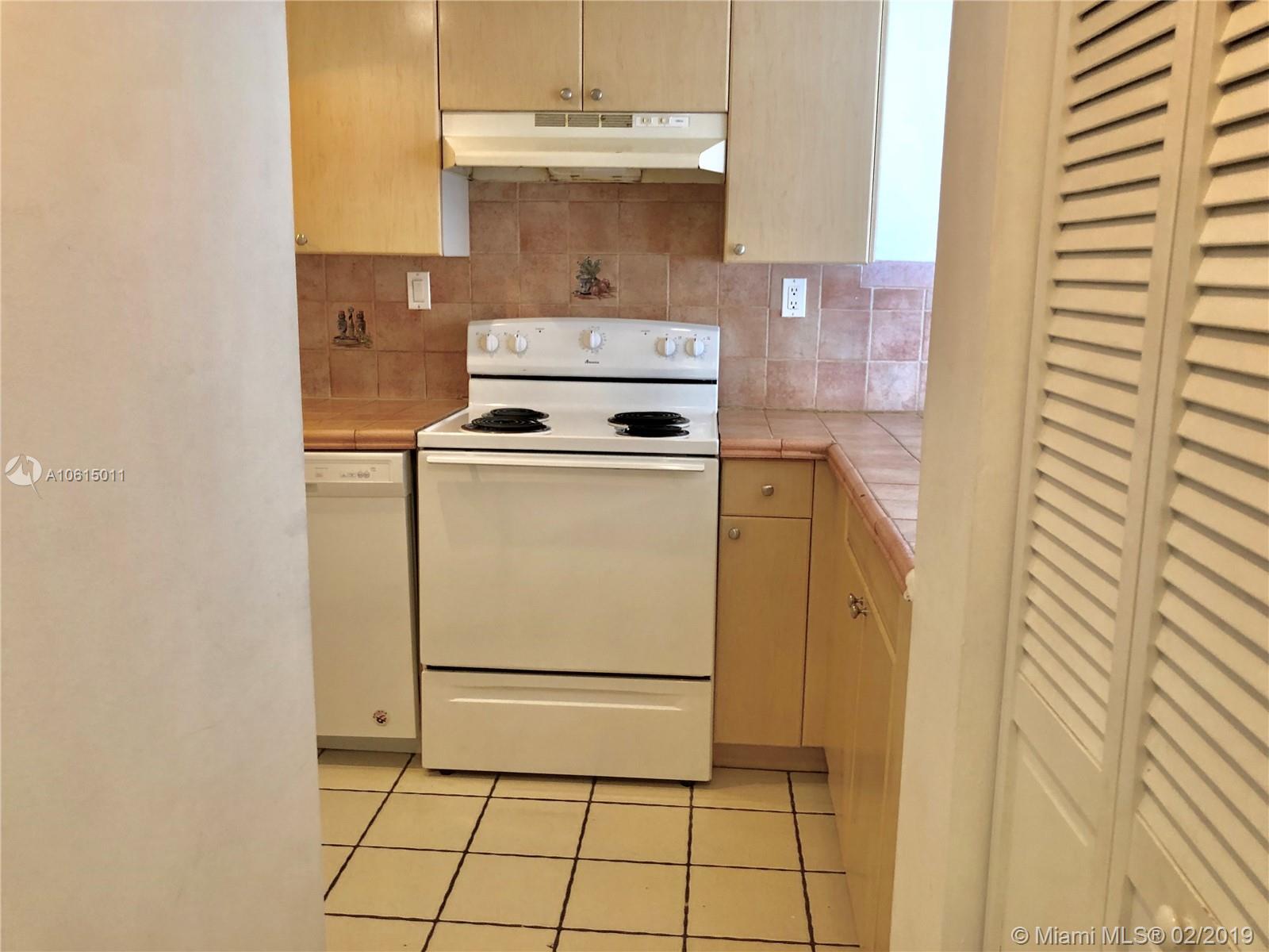 14357 Southwest 97th Lane Miami, FL 33186 - Photo 11 of 36