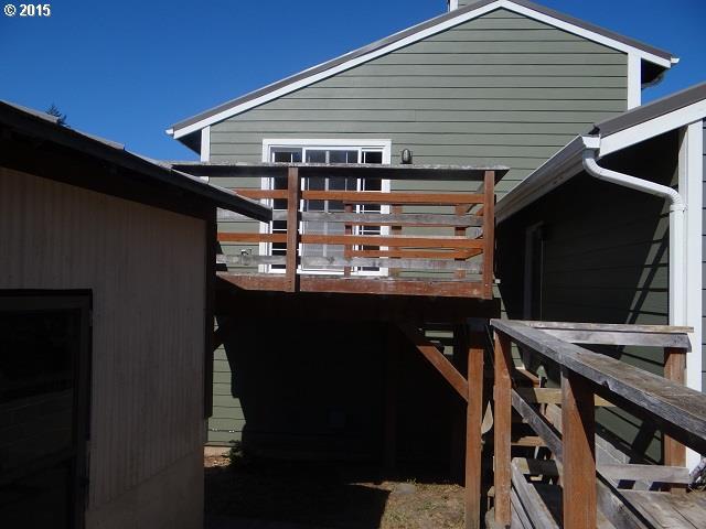 1113 Hemlock Court Reedsport, OR 97467 - Photo 5 of 16 Gallery Image 5