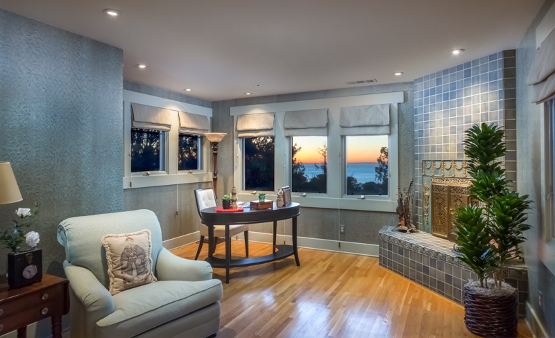 1492 Crest Road Del Mar, CA 92014 - Photo 10 of 19 Office on Master Suite with stunning ocean views. Could be an optional room.