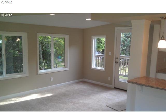 238 Southwest Carson Street Portland, OR 97219 - Photo 8 of 12