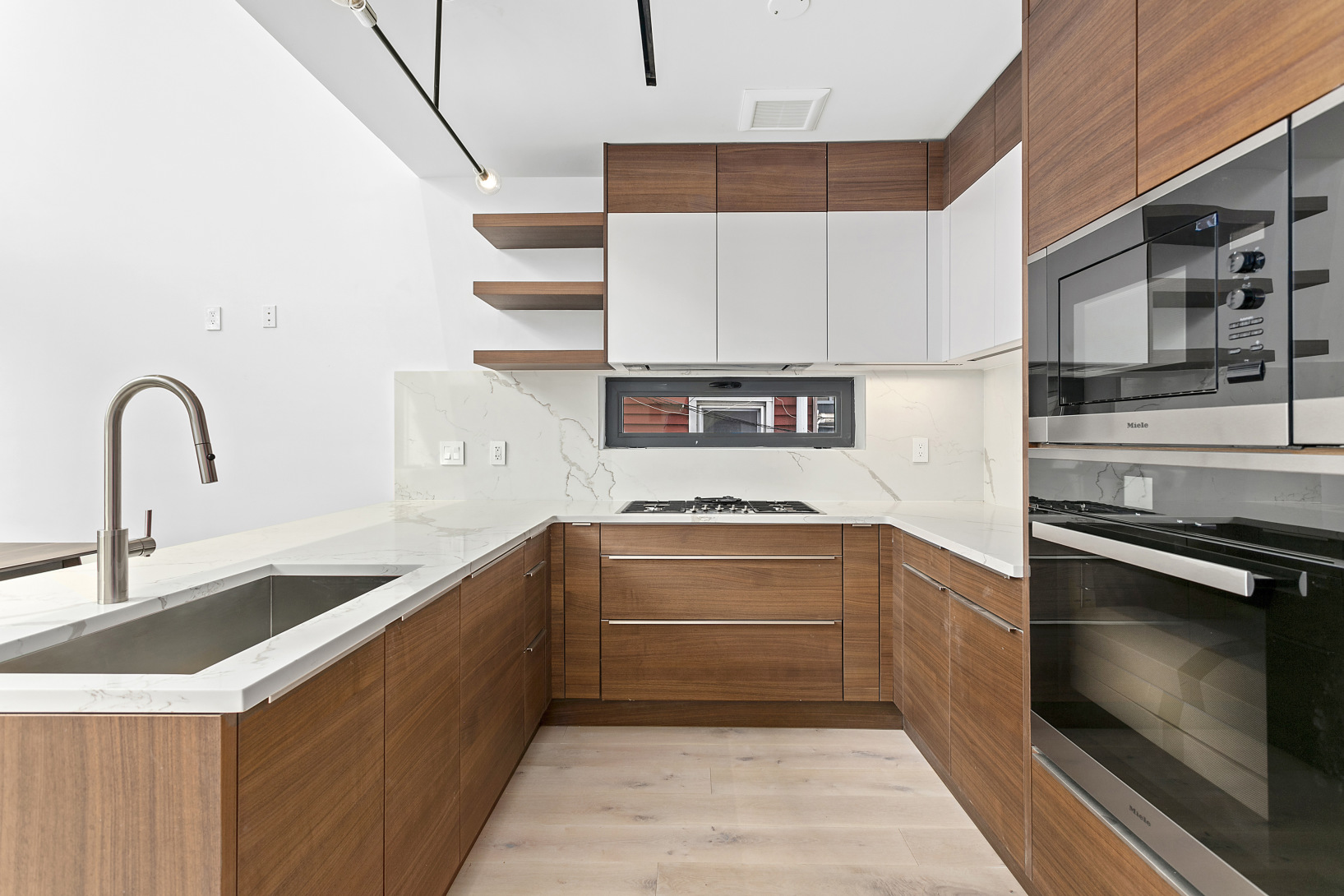 113 North 9th Street, Unit 1 Brooklyn, NY 11249 - Photo 4 of 10