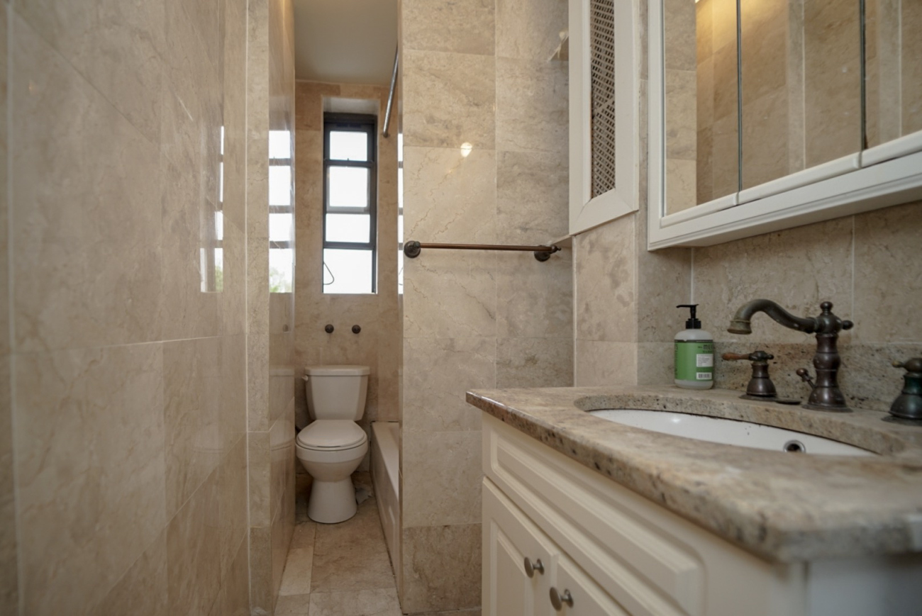 307 12th Street, Unit 20 Brooklyn, NY 11215 - Photo 5 of 7