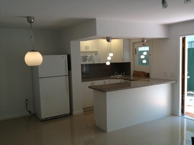 3172 Southwest 27th Avenue, Unit 3 Coconut Grove, FL 33133 - Photo 2 of 8