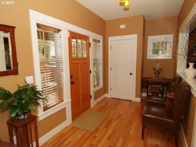 3911 Southwest Freeman Street Portland, OR 97219 - Photo 2 of 16 Gallery Image 2