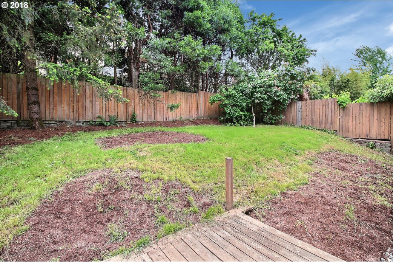 1802 Southwest Logan Street Portland, OR 97219 - Photo 15 of 16 Gallery Image 15