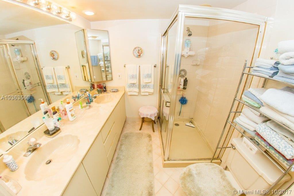 9983 Northwest 7th Street, Unit 9983 Plantation, FL 33324 - Photo 12 of 17