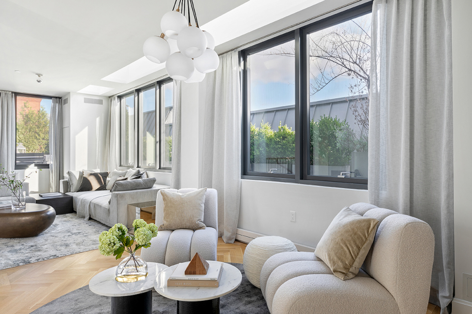 275 W 10th St, Unit Penthouse-B Manhattan, NY 10014 - Photo 14 of 33